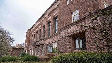 Knight Library