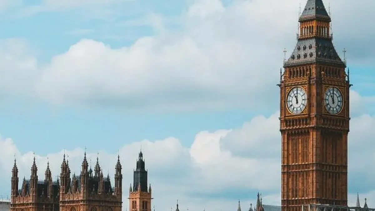 Feature program: Politics in London